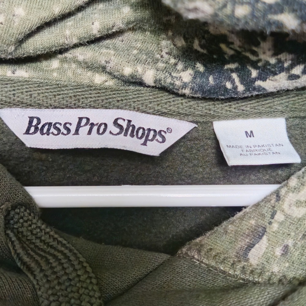Bass Pro Shops Mens Medium Olive Green Camo Logo Pullover Hoodie Drawstring - Picture 3 of 8